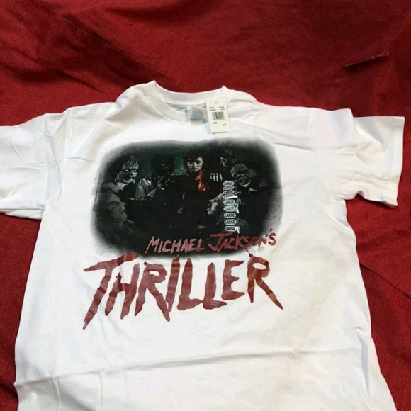 Tops - Michael Jackson's Thriller Graphic T-Shirt